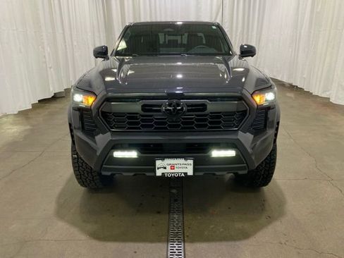 New 2026 Toyota Tacoma TRD Off-Road w/ TRD Off Road Premium Package AWD/4WD image 9