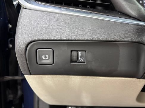 Used 2023 Buick Enclave Essence w/ Experience Buick Package AWD/4WD image 36