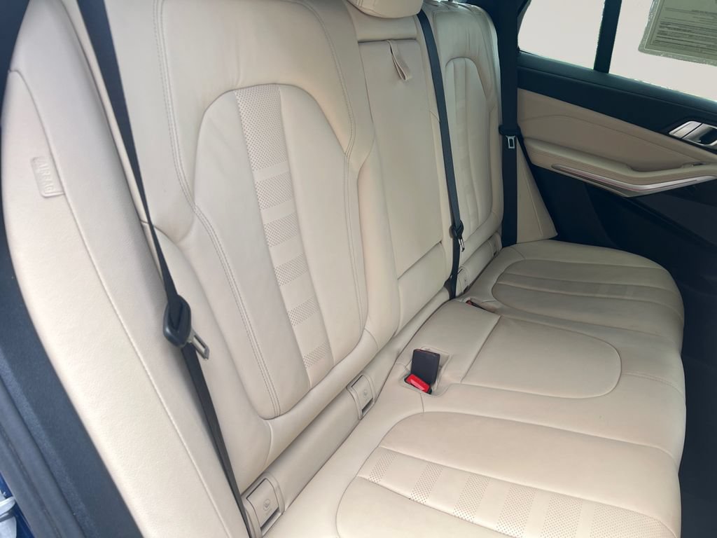 Used 2021 BMW X5 sDrive40i w/ Premium Package RWD image 17