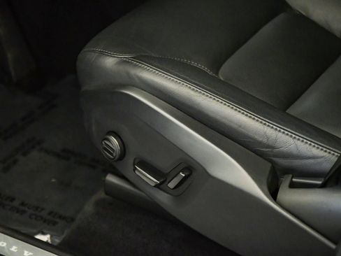 Certified 2025 Volvo XC90 B5 Core w/ Protection Package Premier AWD/4WD image 23