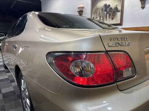 Used 2004 Lexus ES 330 image 9