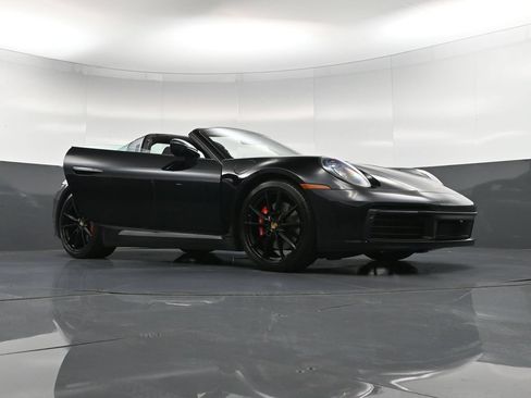Certified 2024 Porsche 911 Targa 4S AWD/4WD image 36