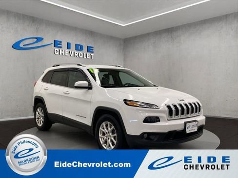 Used 2015 Jeep Cherokee Latitude w/ Cold Weather Group image 1