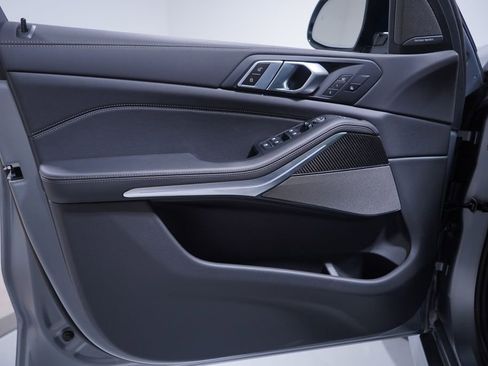 New 2026 BMW X5 M60i image 12