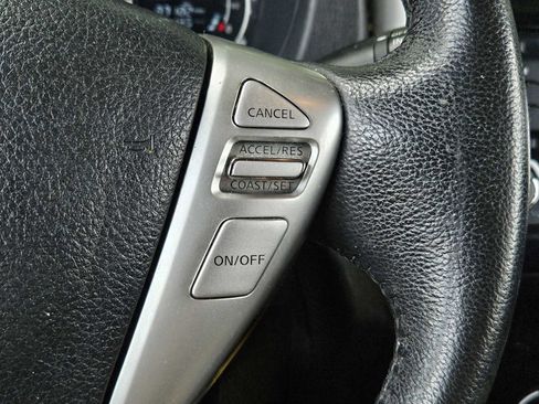 Used 2018 Nissan Versa Note SV FWD image 14