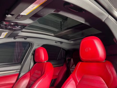 Used 2018 Alfa Romeo Stelvio Ti Sport image 32