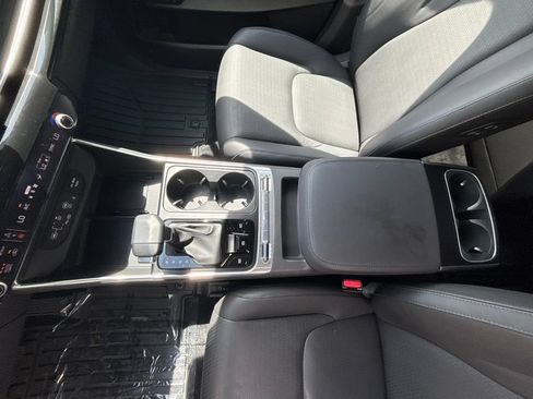 Certified 2026 Kia Carnival SX Prestige FWD image 15