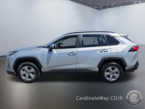 Used 2025 Toyota RAV4 XLE FWD image 6