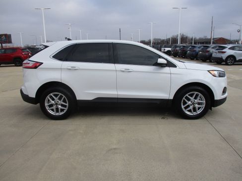 Used 2024 Ford Edge SEL w/ Convenience Package image 8