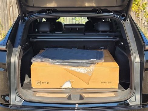 New 2026 Cadillac Lyriq Signature Sport image 9