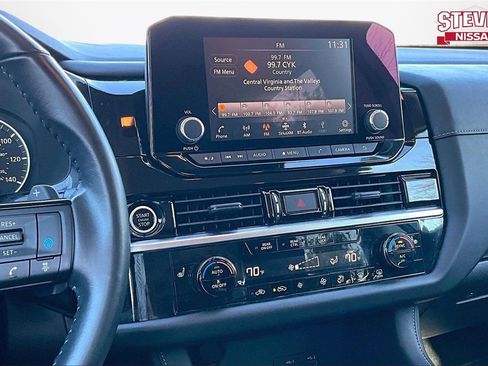 Certified 2022 Nissan Pathfinder SV image 9