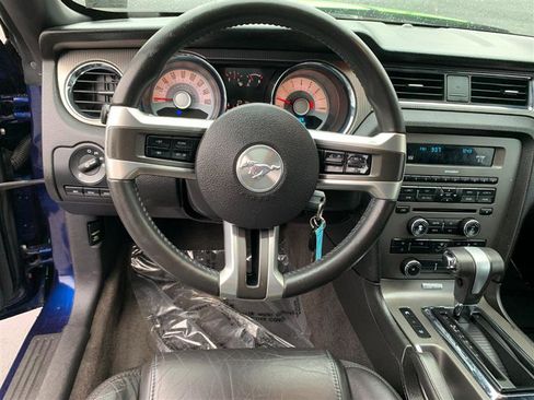 Used 2011 Ford Mustang GT Premium w/ 401A Rapid Spec Order Code image 29