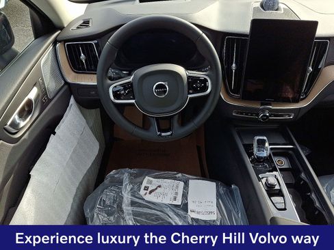 New 2026 Volvo XC60 B5 Ultra w/ Protection Package Premier AWD/4WD image 8