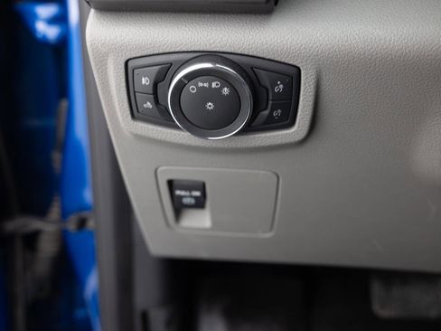 Used 2017 Ford F150 XLT w/ XTR Package image 37