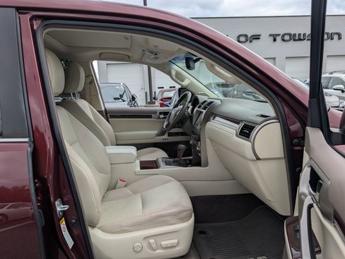 Used 2019 Lexus GX 460 Premium w/ Premium Package AWD/4WD image 11