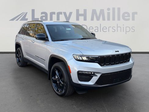 New 2025 Jeep Grand Cherokee Limited w/ Black Appearance Package image 7