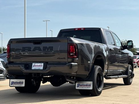 New 2026 RAM 3500 Big Horn AWD/4WD image 9