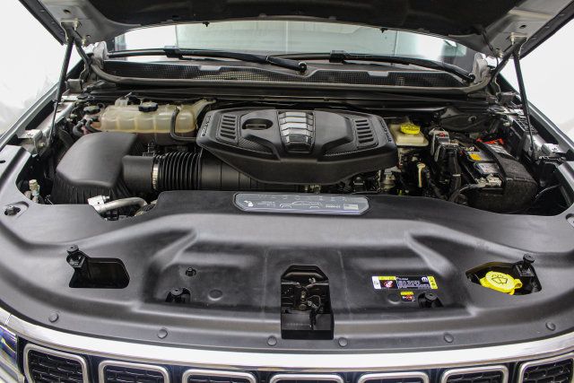 Used 2024 Jeep Wagoneer L Series II w/ Flexible Seating Group RWD image 35