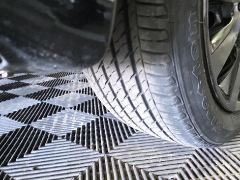 Used 2015 Nissan Sentra S image 36