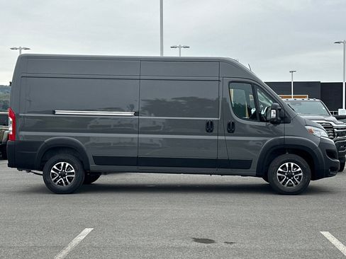 New 2026 RAM ProMaster 2500 w/ Quick Order Package 22G SLT FWD image 3