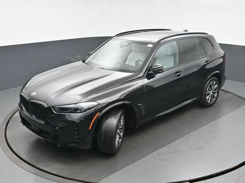 Used 2024 BMW X5 xDrive40i w/ M Sport Package AWD/4WD image 34