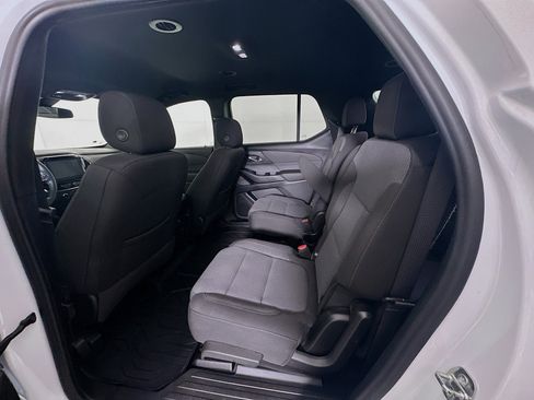 Used 2023 Chevrolet Traverse LT image 29