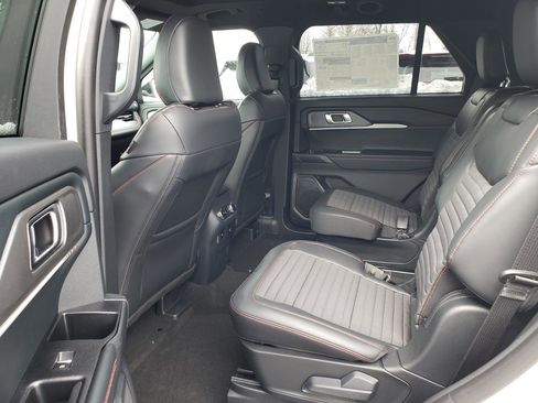 New 2026 Ford Explorer ST-Line w/ ST-Line Street Pack AWD/4WD image 7