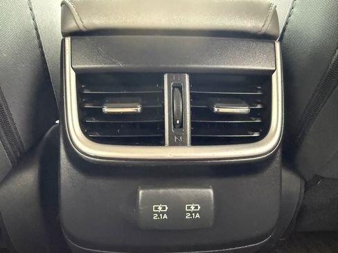 Used 2022 Subaru Outback Premium AWD/4WD image 27