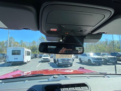 New 2026 Ford Bronco Outer Banks w/ Sasquatch Package image 19