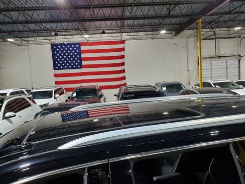 Used 2023 Cadillac Escalade Premium Luxury AWD/4WD image 45