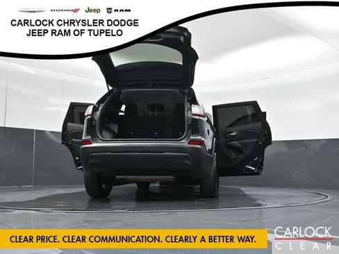 Used 2021 Jeep Cherokee Latitude FWD image 52