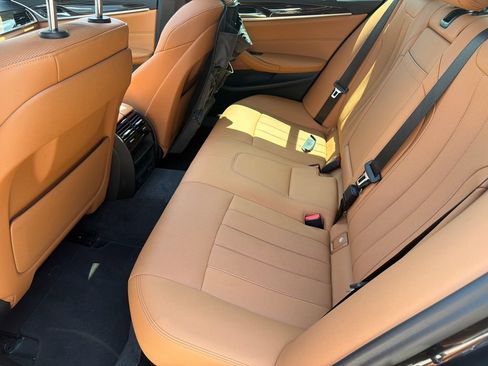 Used 2023 BMW 530e xDrive w/ Premium Package AWD/4WD image 18