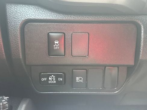 Used 2021 Toyota Tacoma SR5 image 32