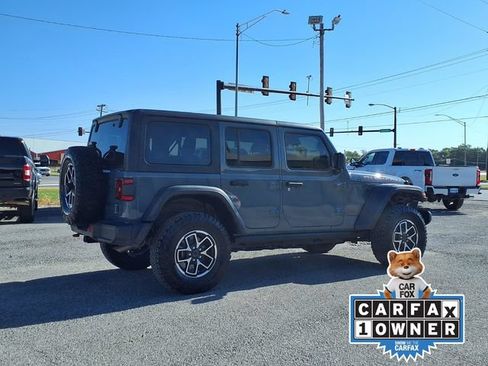 Certified 2025 Jeep Wrangler Unlimited Rubicon w/ Convenience Group AWD/4WD image 22