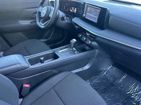 Certified 2025 Nissan Kicks S image 20