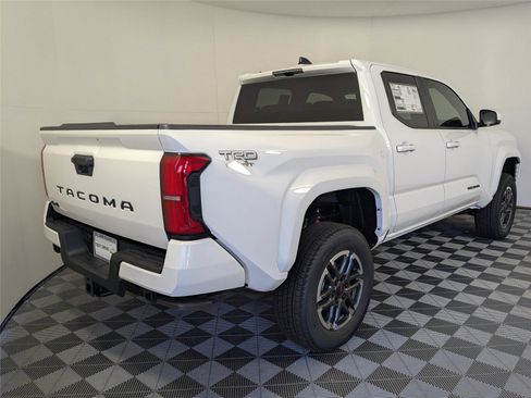 New 2025 Toyota Tacoma TRD Sport image 5