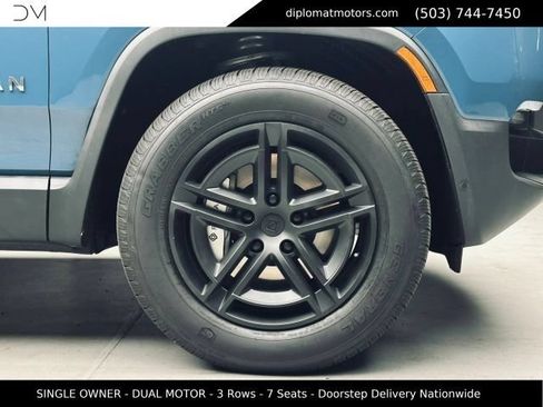 Used 2025 Rivian R1S Adventure AWD/4WD image 47