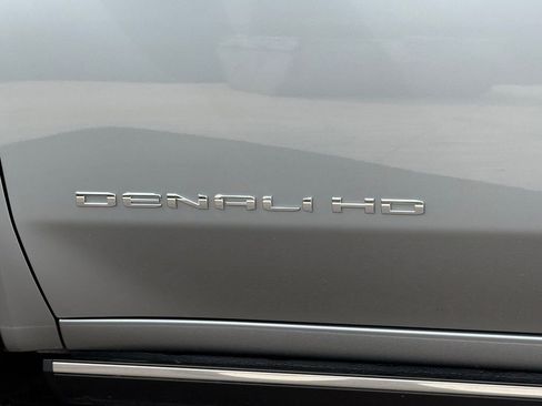 Used 2025 GMC Sierra 2500 Denali Ultimate image 51