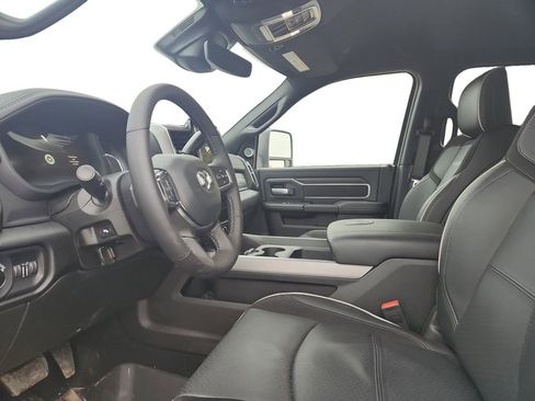 Used 2025 RAM 2500 Laramie AWD/4WD image 10