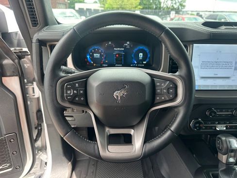 Certified 2025 Ford Bronco Outer Banks w/ Sasquatch Package AWD/4WD image 25