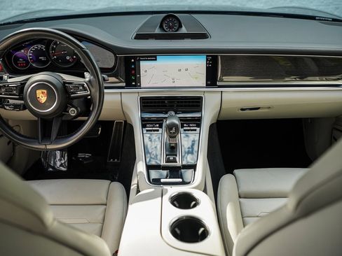 Used 2022 Porsche Panamera 4S w/ Premium Package image 20