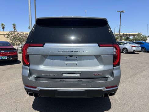 Certified 2025 GMC Yukon XL Denali AWD/4WD image 4