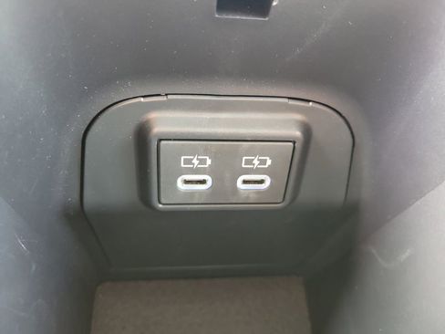 Used 2023 Toyota RAV4 XLE image 24