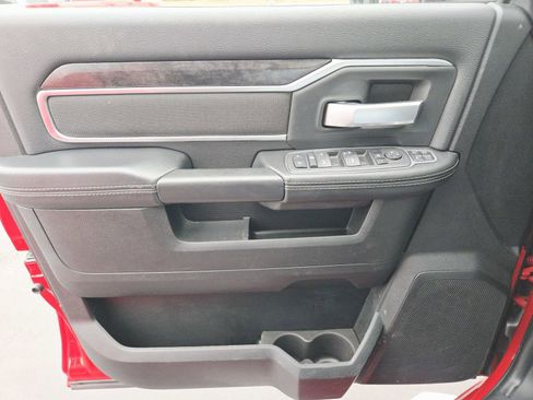 Used 2024 RAM 2500 Big Horn w/ Safety Group image 38