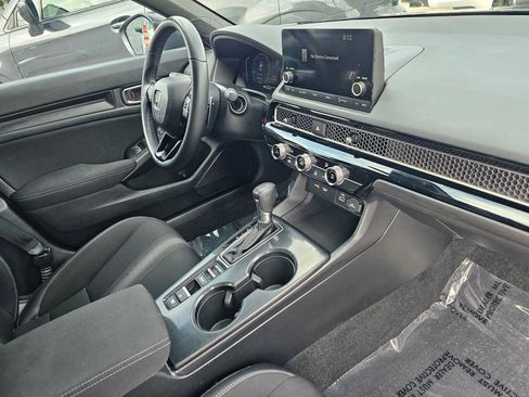 Used 2022 Honda Civic Sport image 11