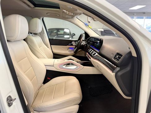 Used 2020 Mercedes-Benz GLS 450 4MATIC w/ Acoustic Comfort Package image 26