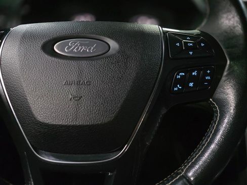 Used 2017 Ford Explorer Platinum image 22