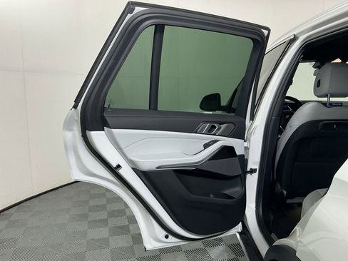 Certified 2025 BMW X5 sDrive40i RWD image 24