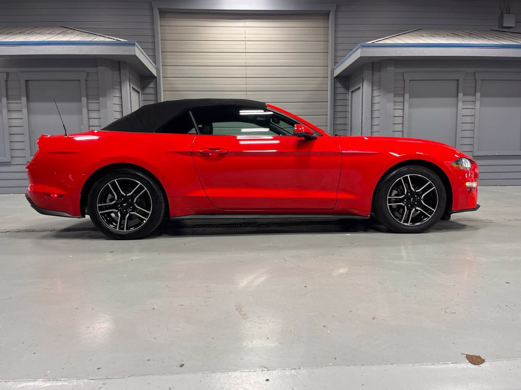 Used 2018 Ford Mustang Premium RWD image 8