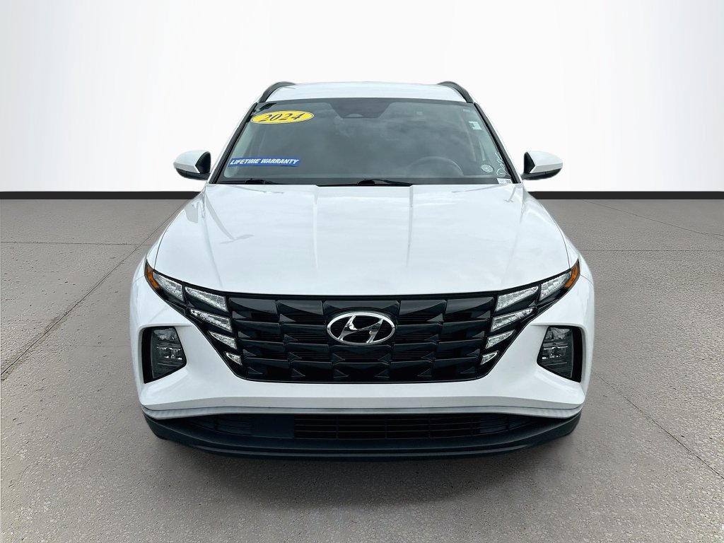 Used 2024 Hyundai Tucson SEL FWD image 2